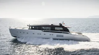 34m Sanlorenzo motor yacht Anmax receives further $1M price reduction